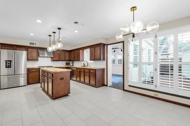 Building Photo - 1127 Barkston Dr