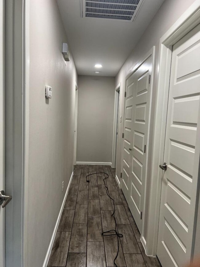 Building Photo - 1309 Alta Vista Dr