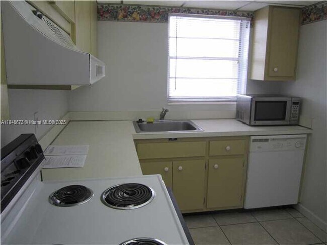 Building Photo - 7757 SW 86th St