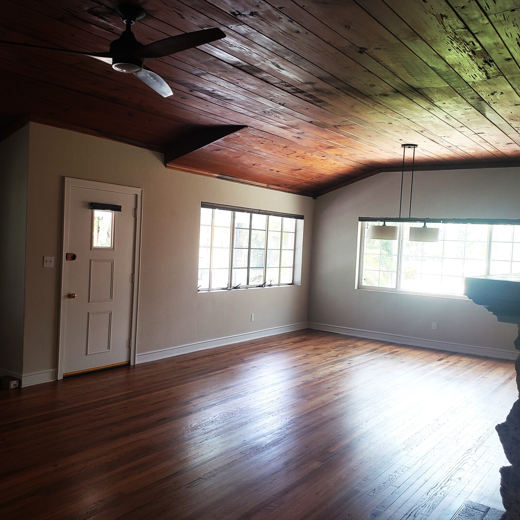 Hardwood Great room - 1443 Sandra Dr