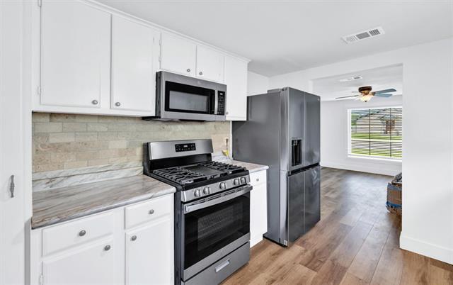 Building Photo - 530 SE 2nd St