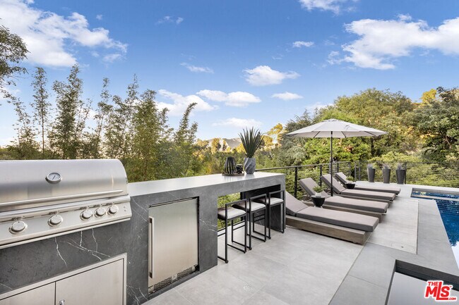 Building Photo - 7317 Caverna Dr