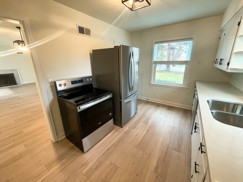 Building Photo - 9212 W Michigan St