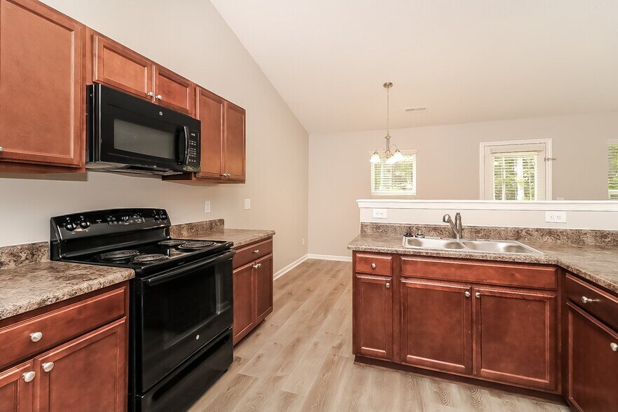 Building Photo - 9 Badger Pass Dr