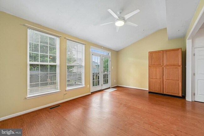 Building Photo - 1724 Emory St