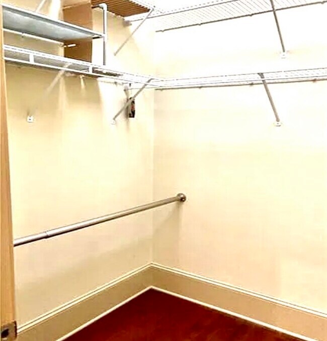 Building Photo - 1201 Canal St