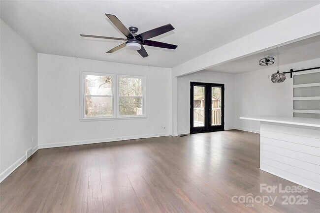 Building Photo - 5442 Kinsale Ln