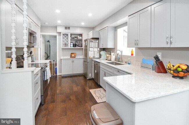 Building Photo - 6303 Gabriel St