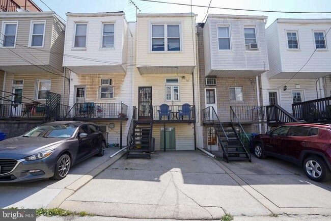 Building Photo - 712 S Linwood Ave