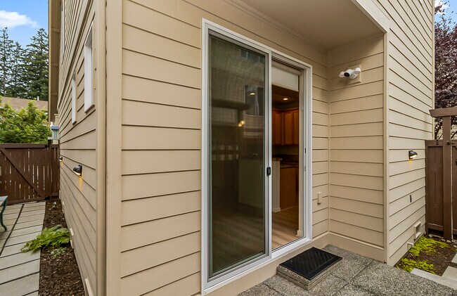 Building Photo - 14810 9th Dr SE