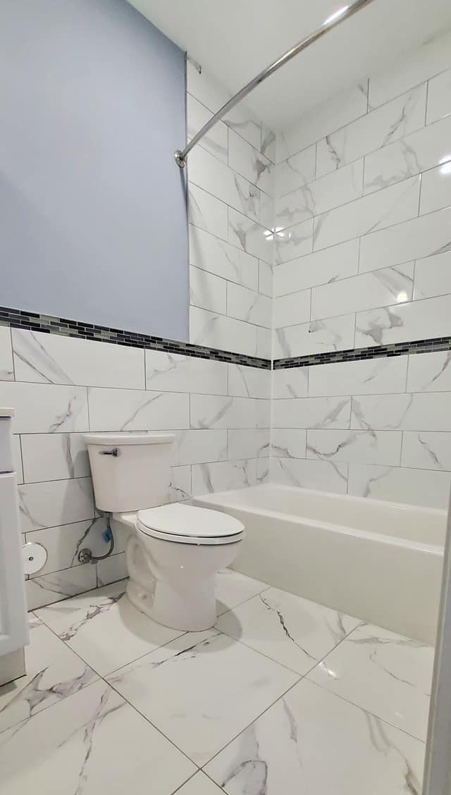 Building Photo - 220 WILLIAM St