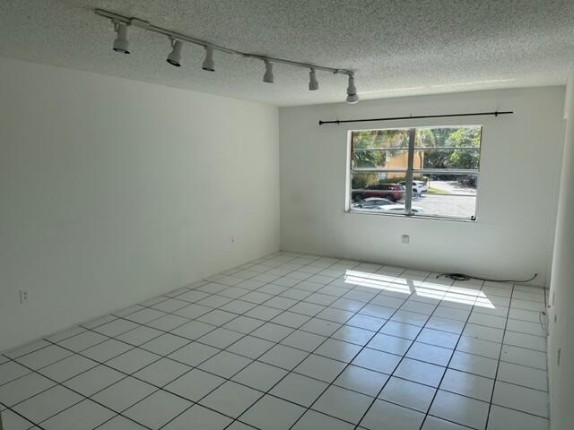 Building Photo - 4304 NW 9th Ave
