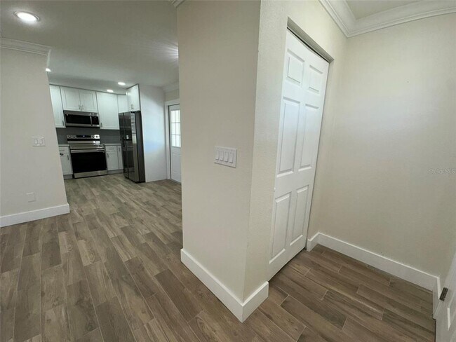 Building Photo - 6013 Fortune Pl