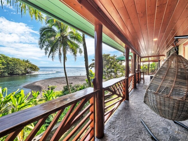 Building Photo - Oceanfront Estate: The Honolii Hale