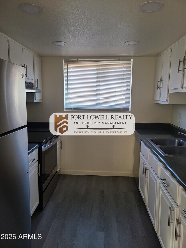 Building Photo - 11350 W Tennessee Ave