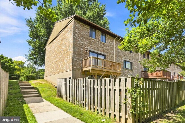 Building Photo - 7138 Talisman Ln