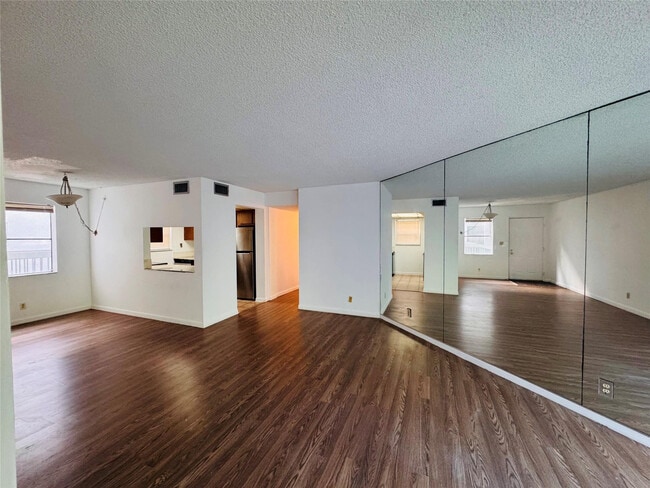 Building Photo - 2000 N Congress Ave