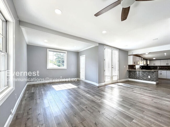 Building Photo - 706 Agricola St