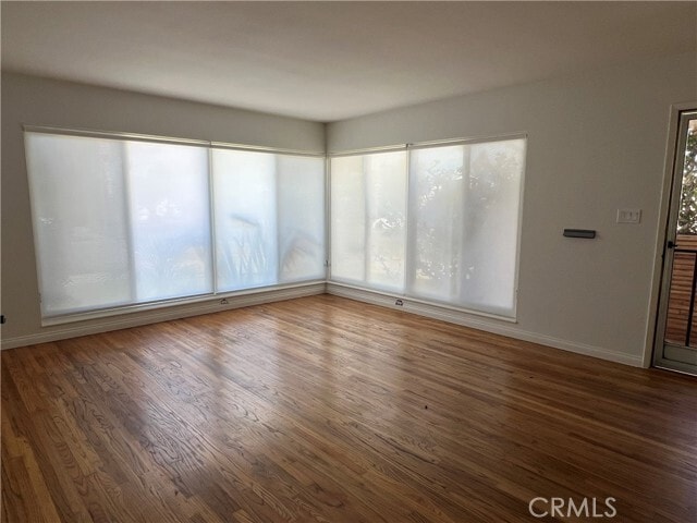 Building Photo - 530 Ave F