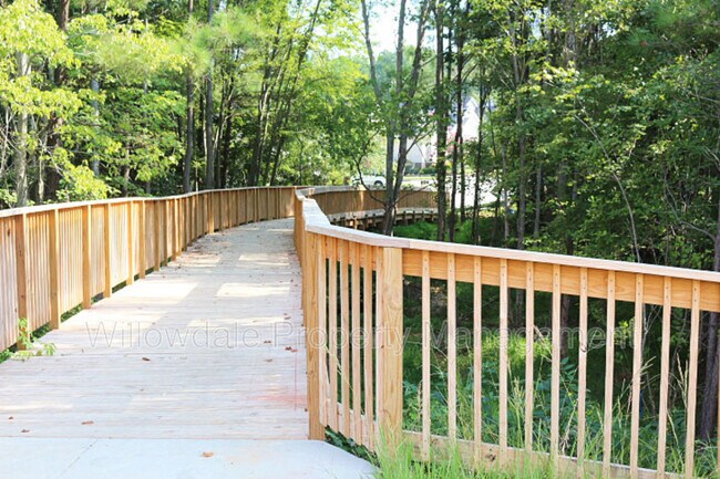 Building Photo - 6002 Kentworth Dr