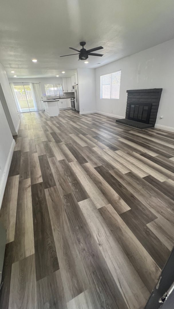 Building Photo - UPGRADED 4 bedroom 2 bathroom home