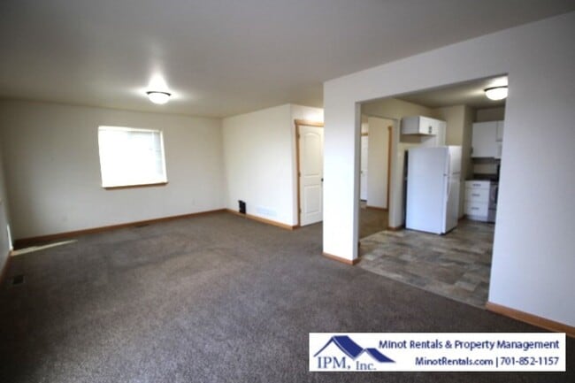 Building Photo - 304 5th Ave W