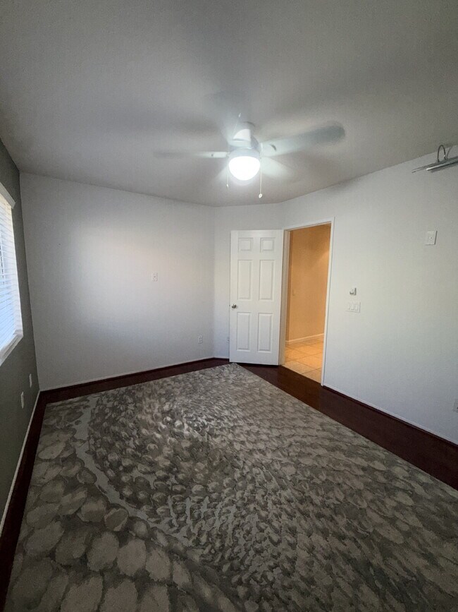 Building Photo - 3-Bedroom Home, Large Rear Yard! La Quinta, Long-term (1 Year) Rental