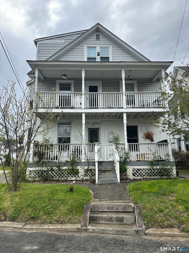 Building Photo - 370 High St