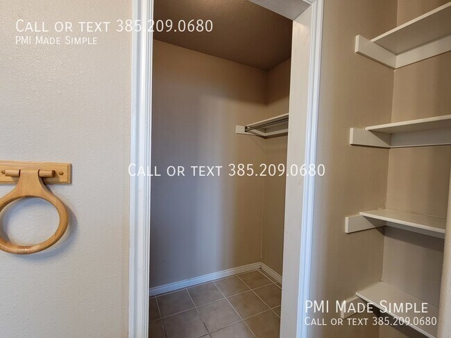 Building Photo - 483 N 1220 W