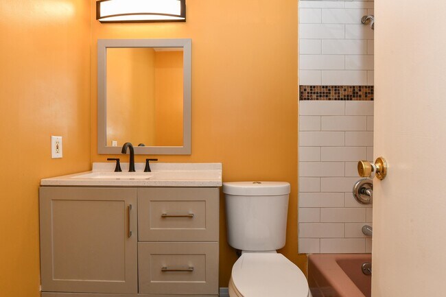 Building Photo - 1308 46th St