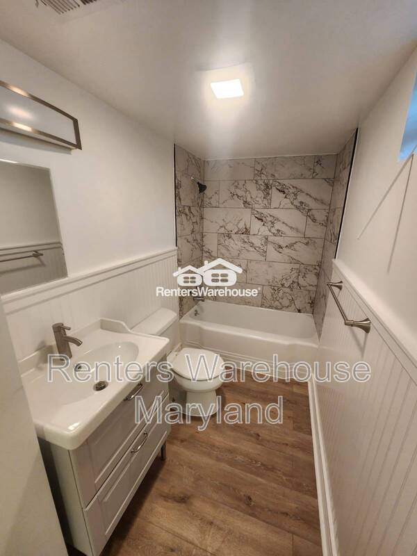 Building Photo - 3219 Taylor Ave