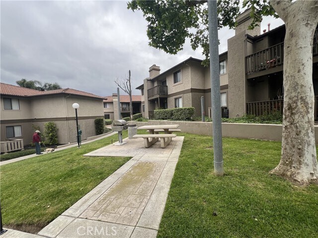 Building Photo - 1265 Kendall Dr