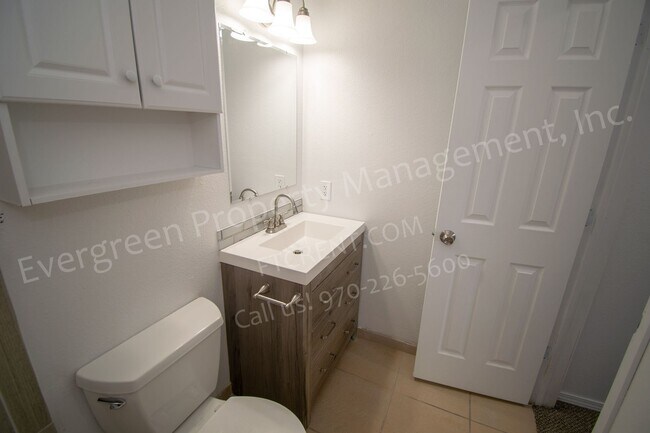 Building Photo - 1705 Heatheridge Rd