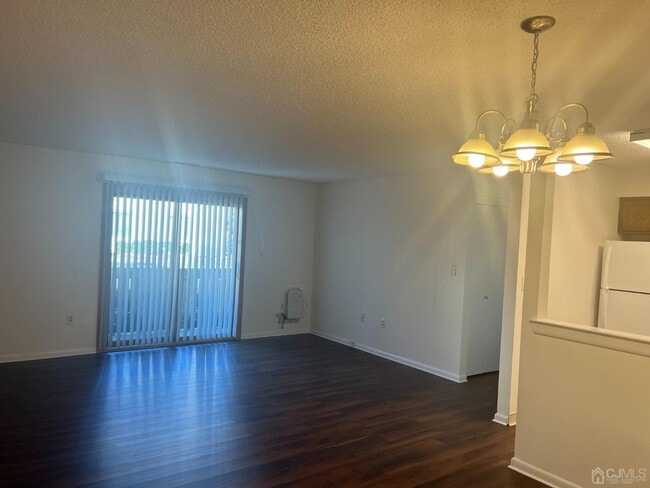 Building Photo - 1019 Ravens Crest Dr