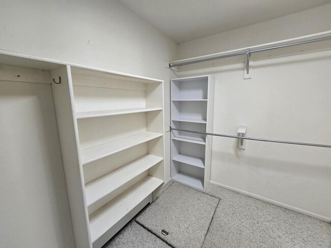 Building Photo - 3156 Arrowhead Dr