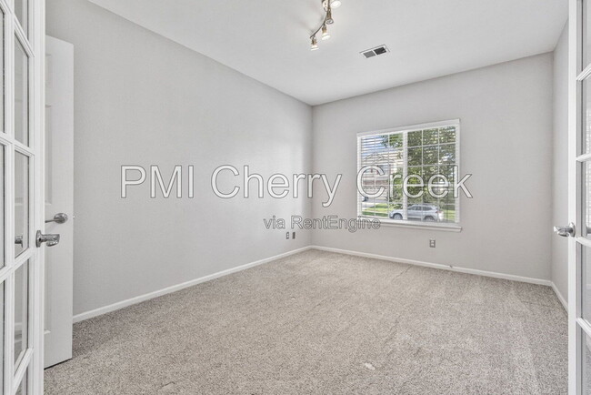 Building Photo - 18647 E Vassar Dr