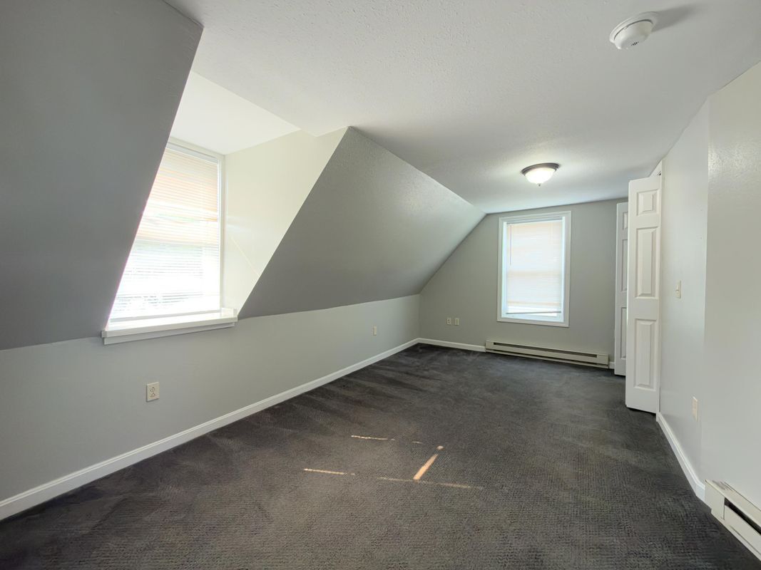 Building Photo - 31-33-33 Saranac St