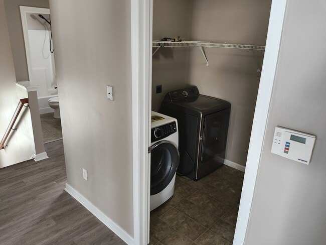 Building Photo - Beautifully maintained 4-bedroom, 2.5-bath over 2,200 sqft with a 2 car garage!