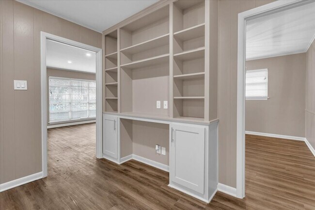 Building Photo - 509 Dean Dr