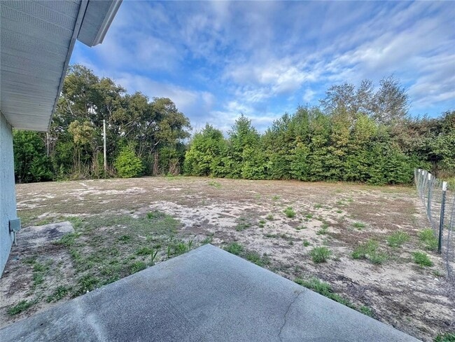 Building Photo - 2571 Elm Ave