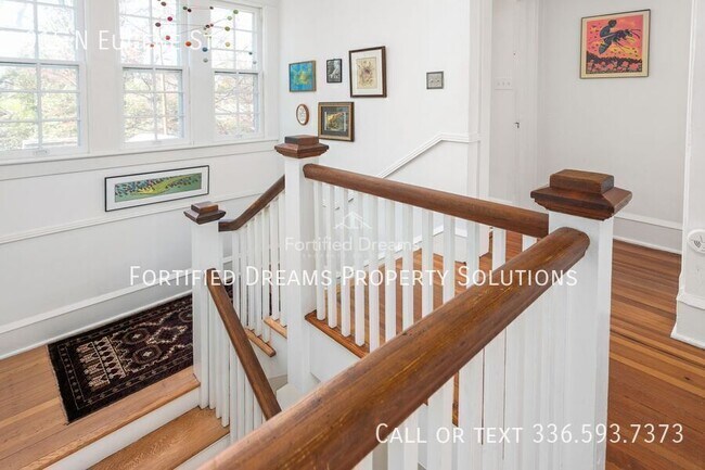 Building Photo - 915 N Eugene St