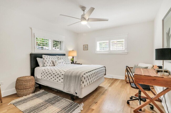 Building Photo - 543 Oakwood Trl