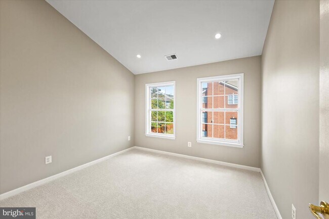 Building Photo - 13438 Burrough Farm Dr