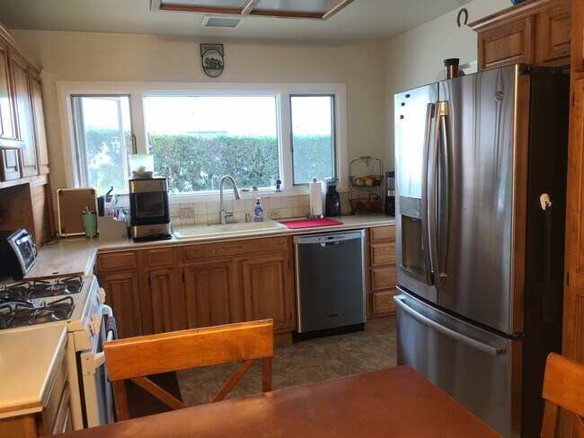 Building Photo - Gorgeous Ocean View Sunset Cliffs Home