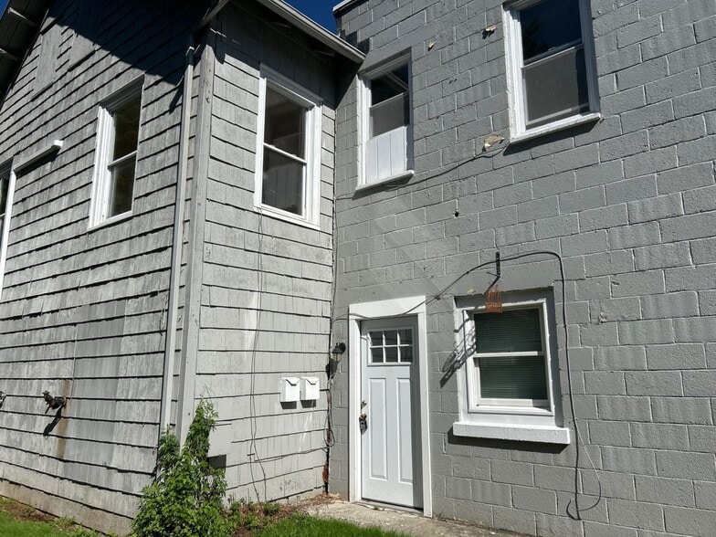 Building Photo - 49-51 Mechanic Street, 2  Second floor