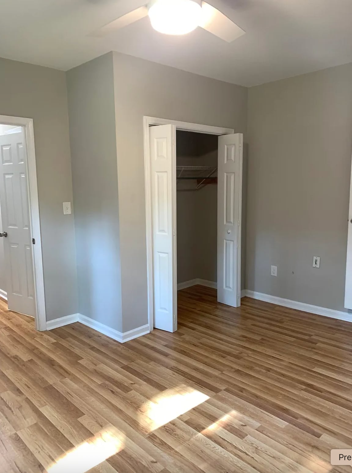 Building Photo - 864 Shadowridge Dr SE