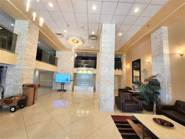 Building Photo - 290 174th St St