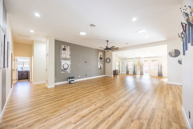 Building Photo - 8217 Cabin Springs Ave