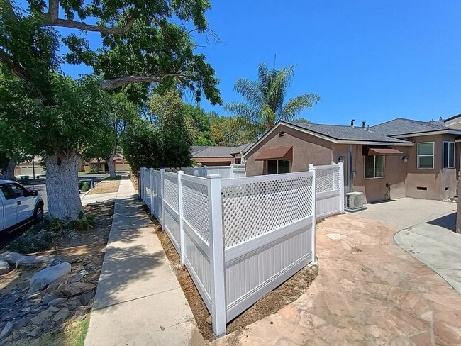 Building Photo - 7046 Enfield Ave
