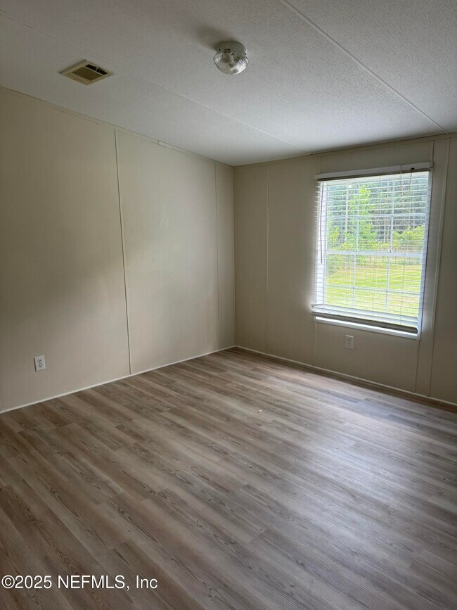 Building Photo - 54157 Ogilvie Rd